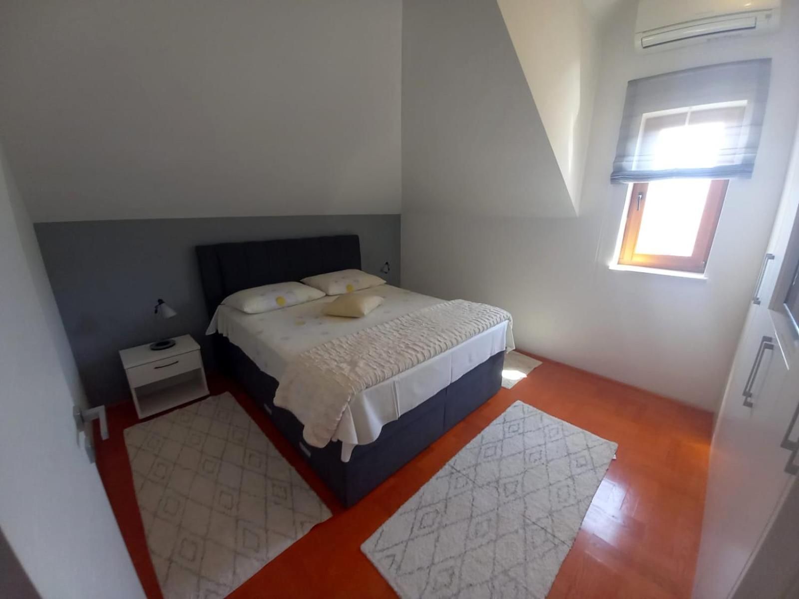 Apartments Iggy Postira Bagian luar foto